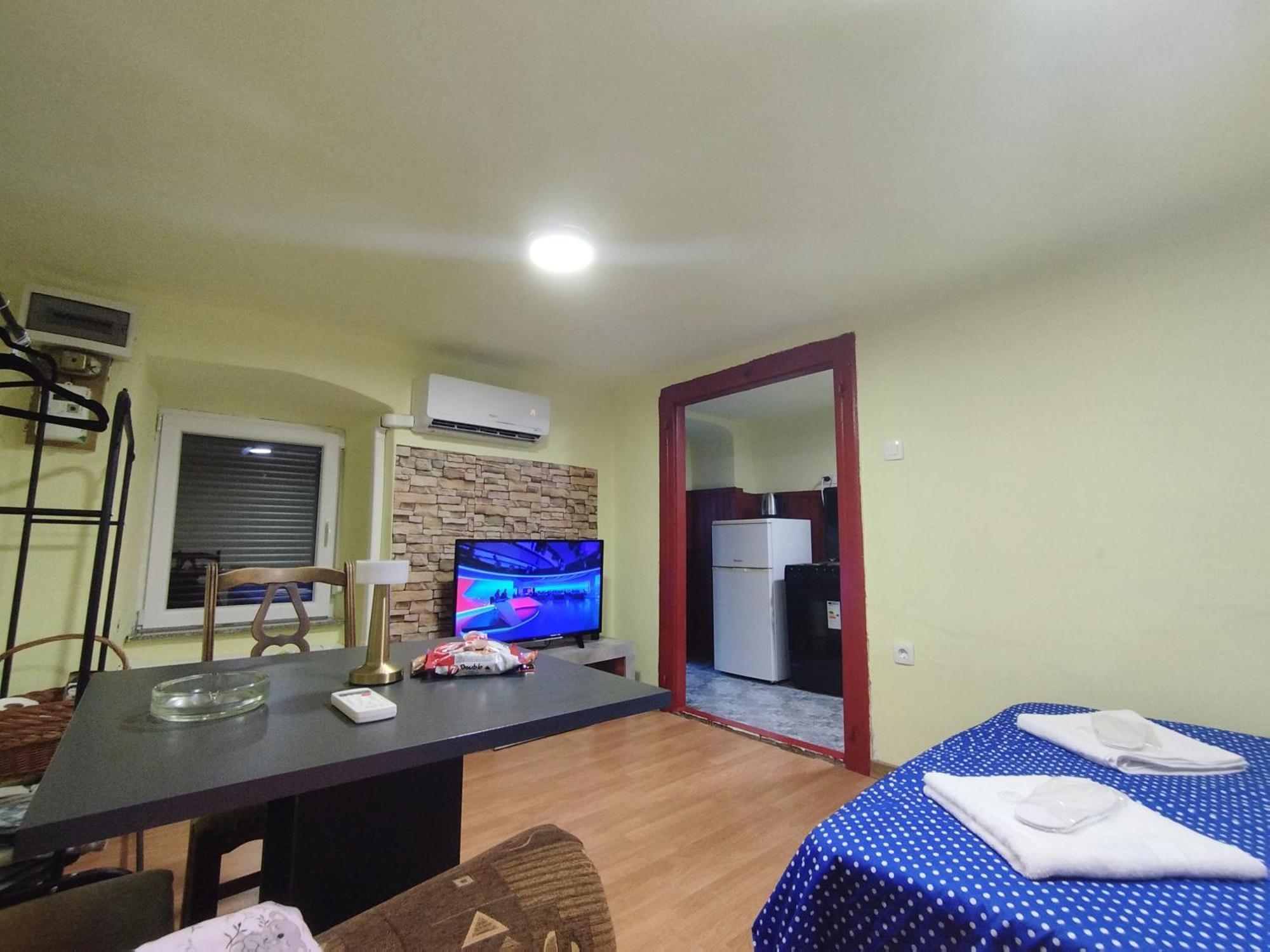 Heli Budget Condo Риека Экстерьер фото
